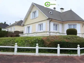 EXCLUSIVITE maison à vendre LA FERTE BERNARD PROCHE GARE SNCF PARIS LE MANS